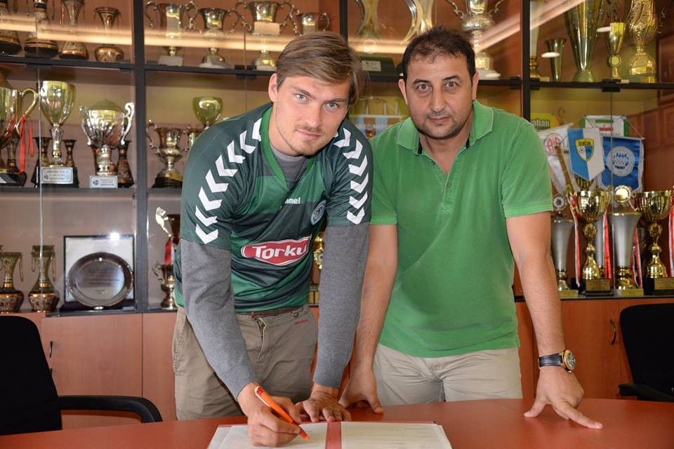Belec, Konyaspor'a imzay� att�