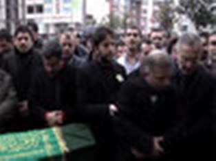Bülbülün cenazesinde Nihat Doğan şov
