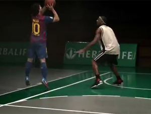 Messi sol ayağıyla 3lük attı!