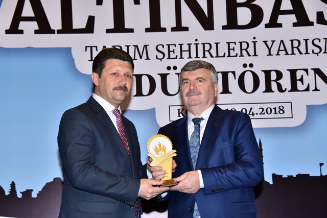‘altinbasak’ta-oduller-verildi--12.jpg
