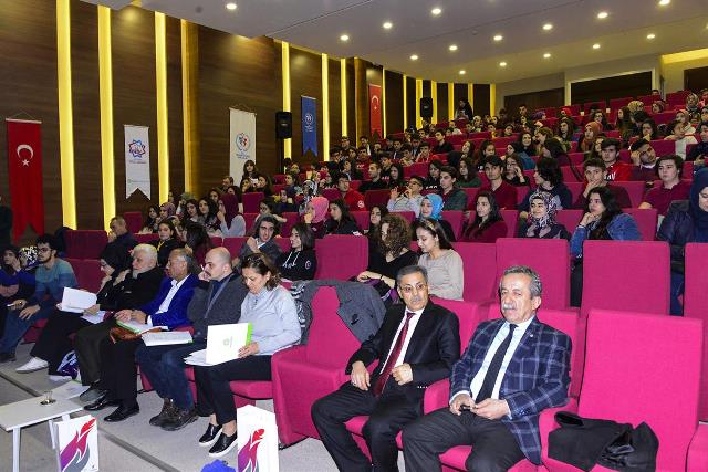 “dilimiz-kimligimizdir”-yarismasinda-eleme-heyecani-(3).jpg
