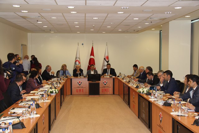 “ekonominin-temel-motivasyonu-uretimdir,-tuketimdir-(4).jpg