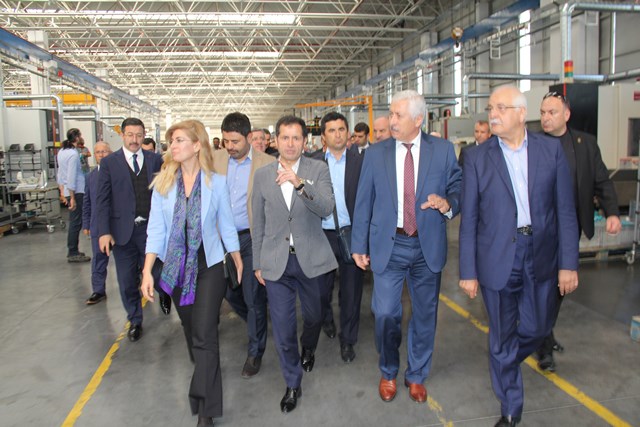 “ekonominin-temel-motivasyonu-uretimdir,-tuketimdir-(7)-001.jpg