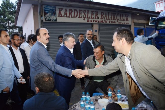 “iftar-sofralarinda-kardesligimizi-tum--5.jpg
