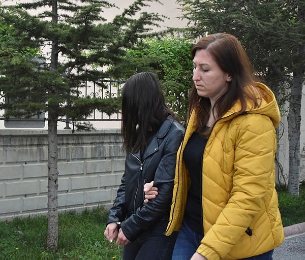 0x0-konyada-sevgilisinin-eski-erkek-arkadasini-instagramda-tuzak-kurup-bicakladi-1522660790304.jpg