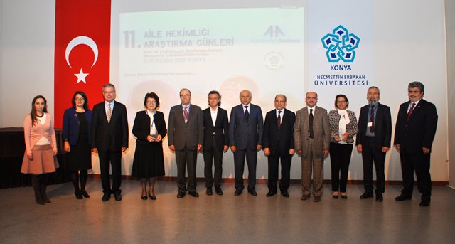 11.-aile-hekimligi-arastirma-gunleri-neu’de-gerceklestirildi-(1).jpg