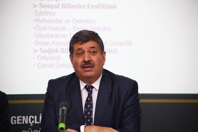 1251.-konferans’ta-1251-yilinda-kurulan-karatay-medresesi-(universitesi)-konusuldu-(4).jpg