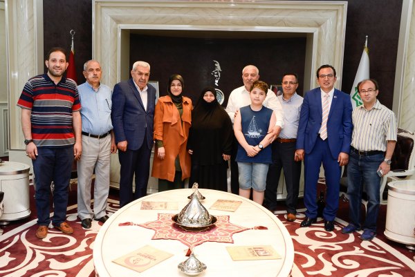 15-temmuz-gazisinden-baskan-toru’ya-ziyaret-(2).jpg