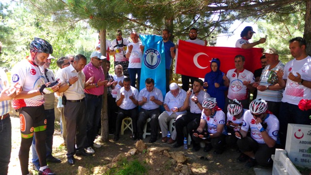 15-temmuz-sehitlerini-anma-bisiklet-turu-(4).jpg
