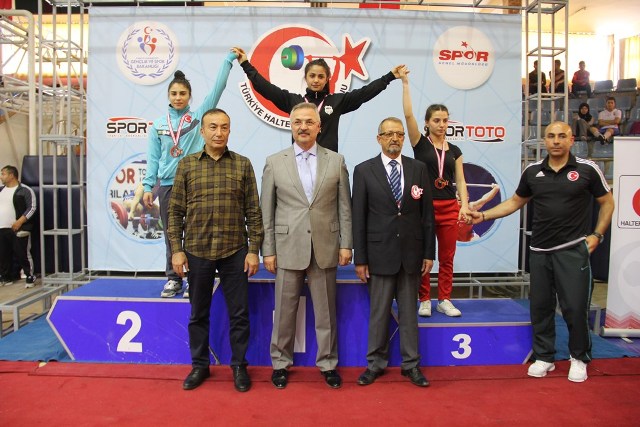 16-005.jpg