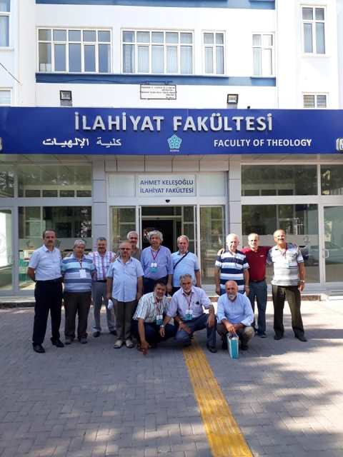 1982-83-ilahiyat-fakultesi-mezunlari.jpg