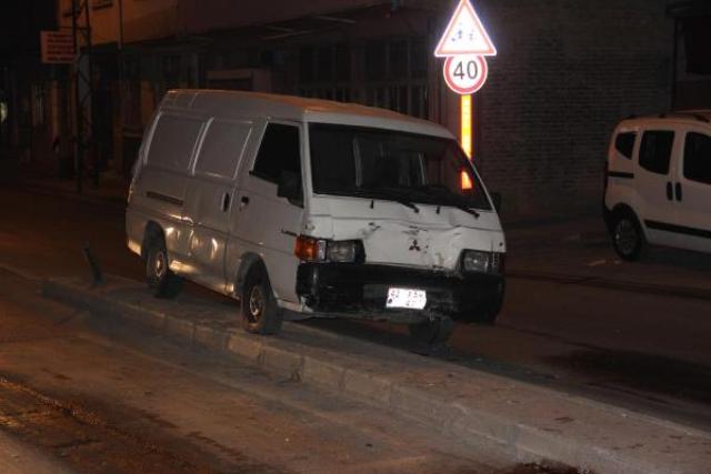 2-kardesin-olumune-neden-suruculere-53er-yil-hapis-_9737_dhaphoto4.jpg