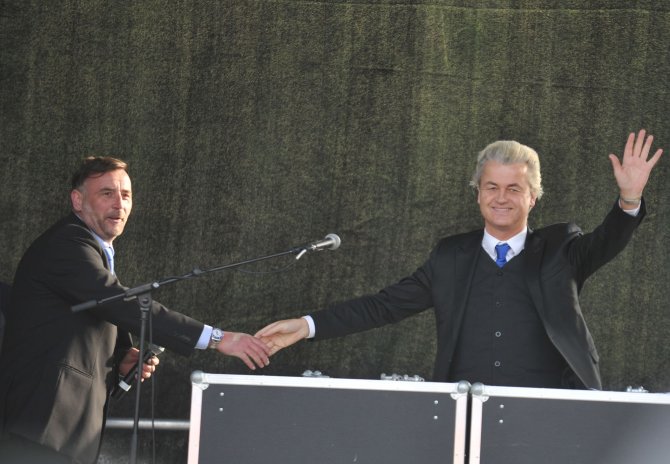 Almanya'da Yabancı Ve İslam Karşıtı Gösteriler