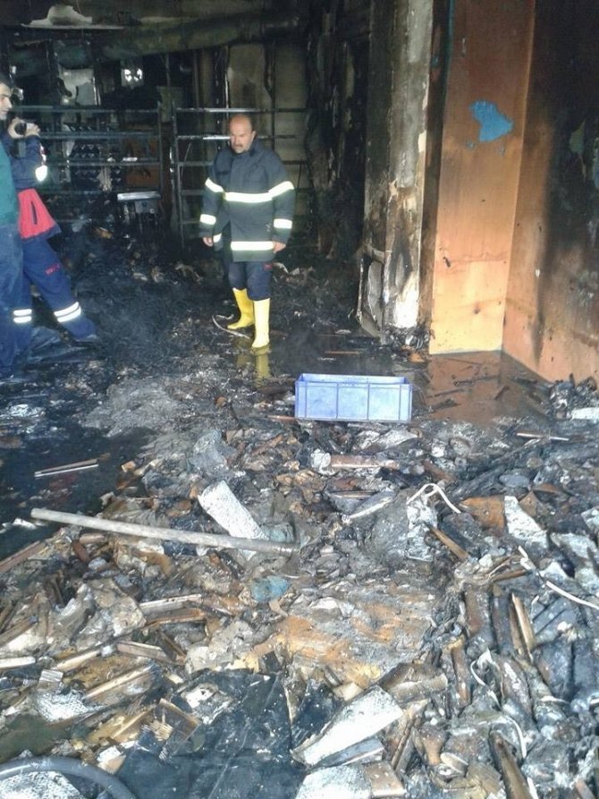 Beyşehir'de Silah Fabrikasında Yangın