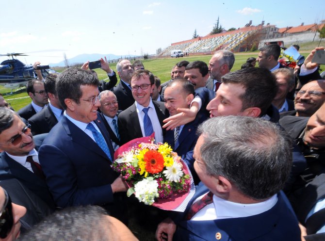 Ekonomi Bakanı Zeybekci Manisa'da