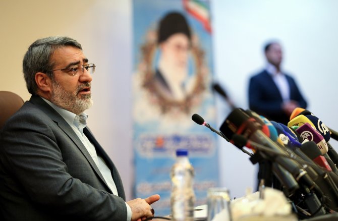 İran İçişleri Bakanı Rahmanifazli: