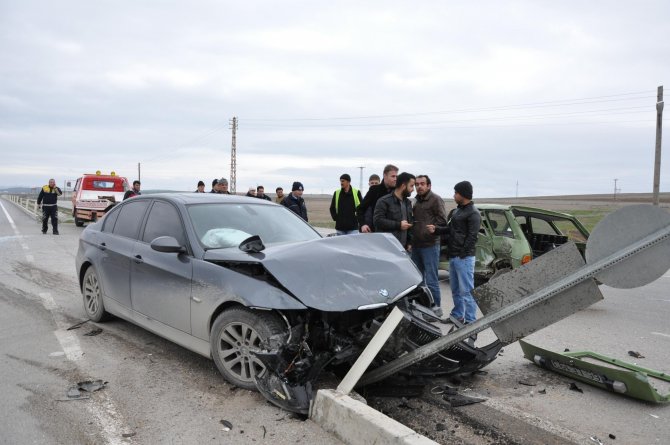 Yozgat’ta İki Otomobil Çarpıştı: 4 Yaralı