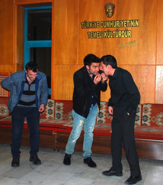 Bitlisli Çocuklar, Tiyatroyla Tanışıyor