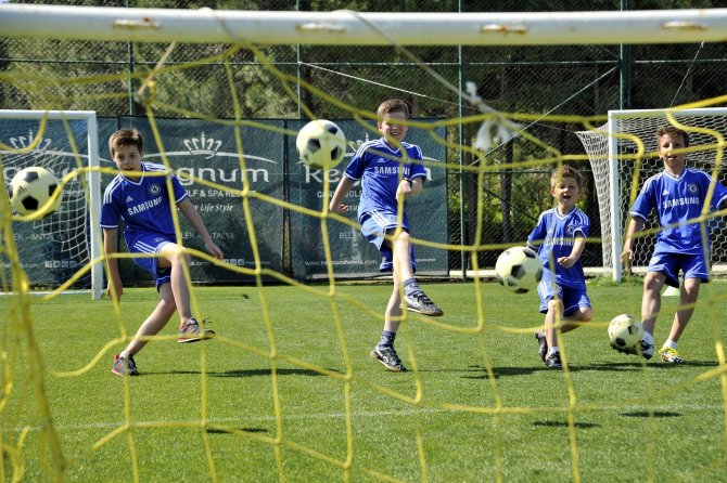 Chelsea'nin Antalya'daki Futbol Okulu Tanıtıldı