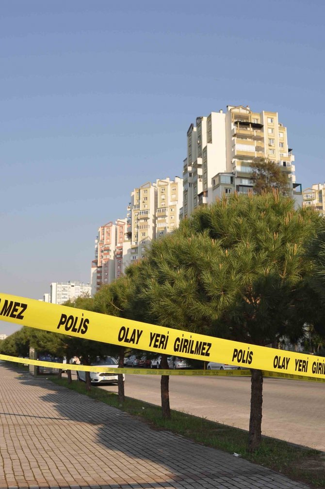 Kadın Avukat, Eski Eşinin Silahlı Saldırısına Uğradı