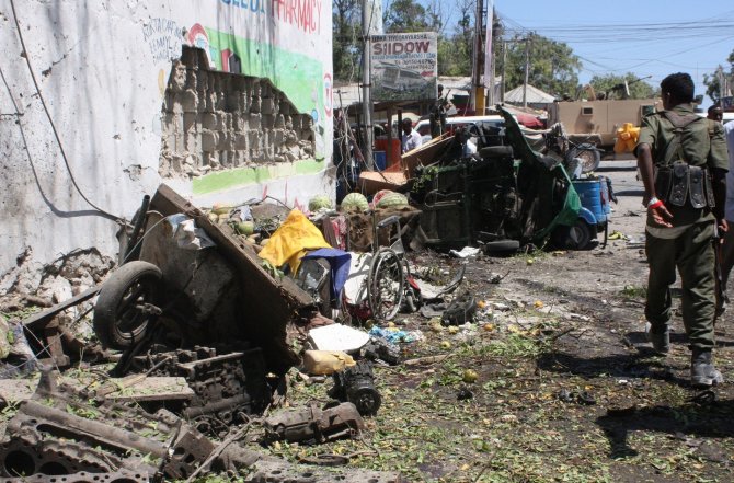 Somali'de Bakanlık Binasına Saldırı