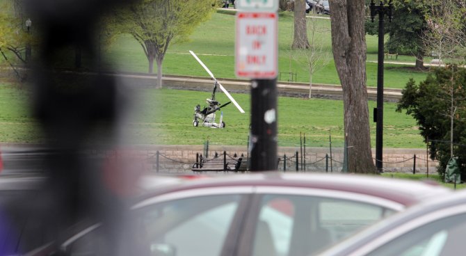 Abd Kongre Bahçesine Helikopter İndi