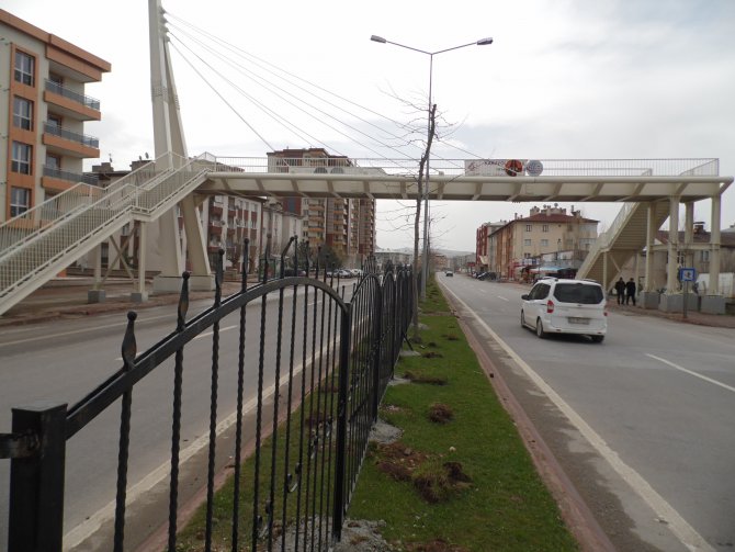 Bağdat Caddesi'ne Yaya Korkuluğu Yapıldı