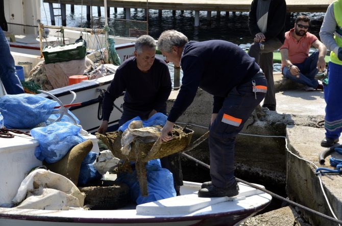 Denizden 8 Ton Atık Malzeme Çıktı