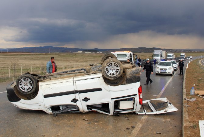 Hafik'te Trafik Kazası: 1 Yaralı