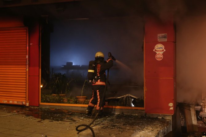 İstanbul'da İş Yeri Yangını