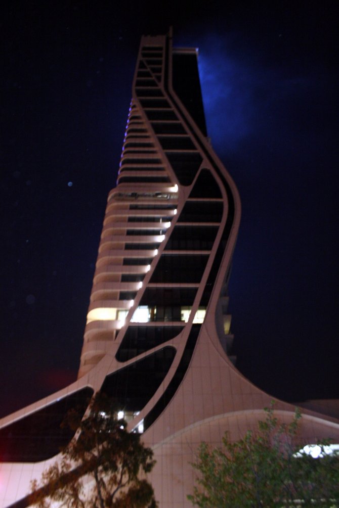 İzmir'de İkiz Kulelerde Yangın