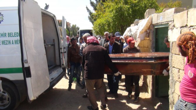 Suriyeli Kadın Boğazı Kesilerek Öldürüldü