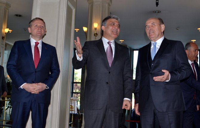 11. Cumhurbaşkanı Gül, Büyükşehir Belediye Başkanı Topbaş'ı Ziyaret Etti