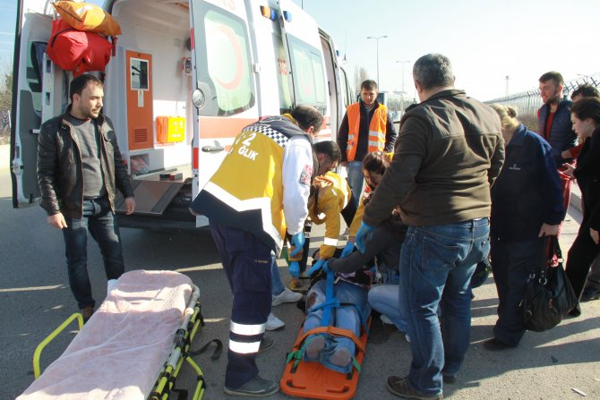 Ankara’da Otomobil Yayaya Çarptı: 1 Yaralı