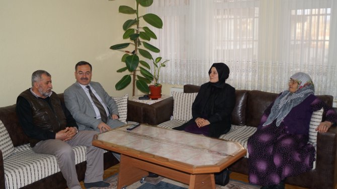 Başkan Acehan, Şehit Ailelerini Ziyaret Etti