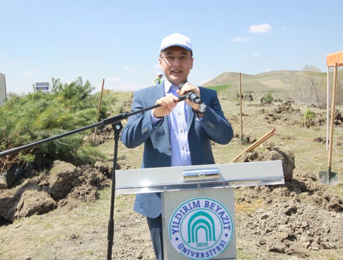 Çubuk'ta Kampüse Fidan Dikildi