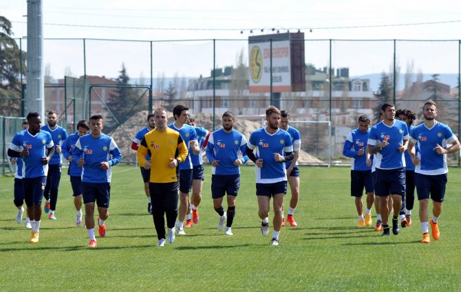 Eskişehirspor'da Suat Altın İnşaat Kayseri Erciyesspor Maçı Hazırlıkları