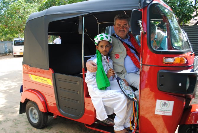 İhh, Sri Lanka'da Yetim Annelerine İş Kurdu