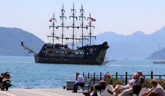 Korsan Gemisi "Barbosa" İlgi Odağı Oldu