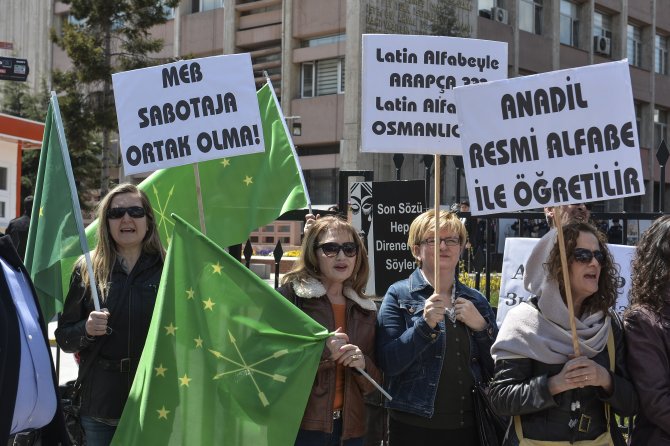 Meb Önünde "Çerkesce" Eylemi