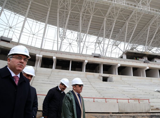 Toki Başkanı Turan, Türkiye'nin İlk "Ekolojik" Stadını İnceledi