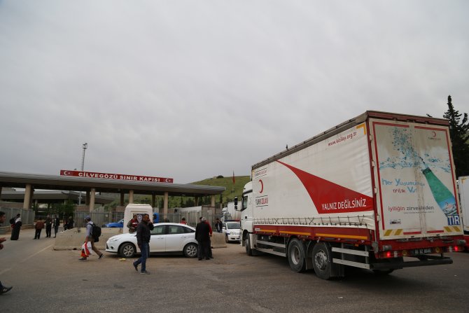 Türk Kızılayı'ndan Suriyelilere Yardım