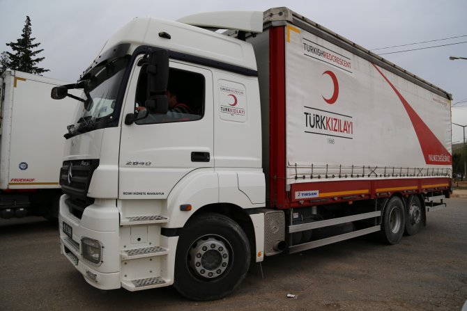 Türk Kızılayı'ndan Suriyelilere Yardım