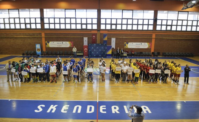 Türkçe Öğrenen Bosnalılar Spor Turnuvasında Buluştu