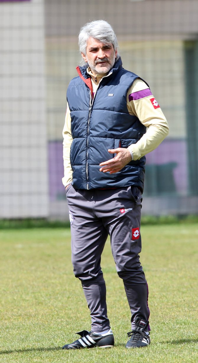 Tütüneker'den "Duygusal" Açıklama
