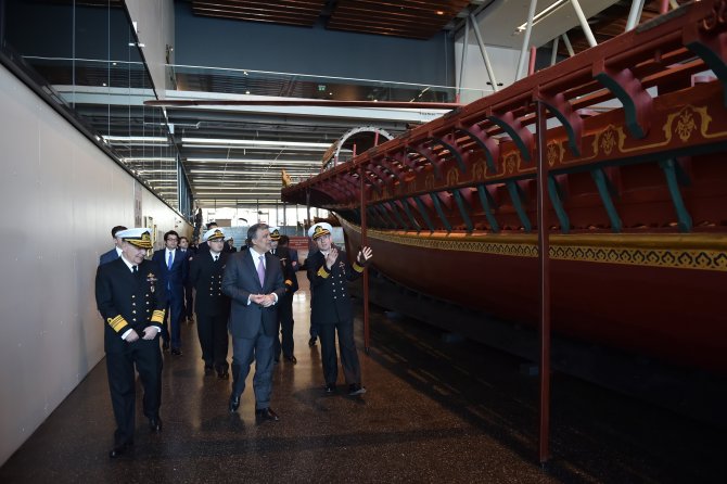 11. Cumhurbaşkanı Gül, Deniz Müzesi'ni Ziyaret Etti