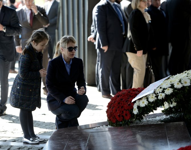 8. Cumhurbaşkanı Özal, Kabri Başında Anıldı