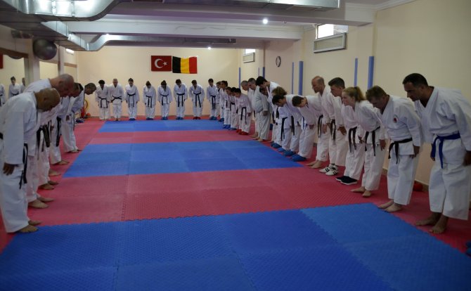 Belçikalı Karateciler Seminerde