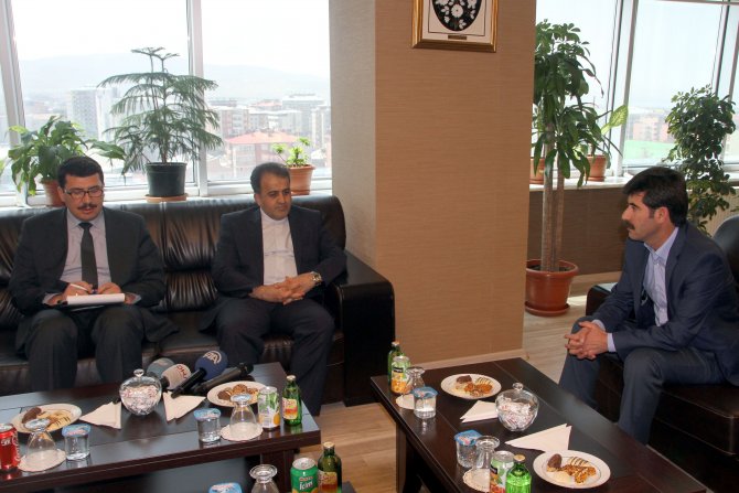 D-8 Genel Sekreteri Musavi Van'da