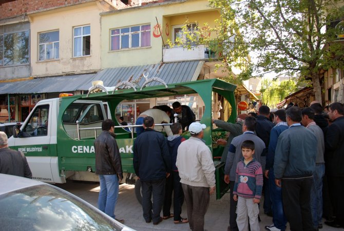 Elekrik Akımına Kapılıp Çaya Düşen Kişi Boğuldu